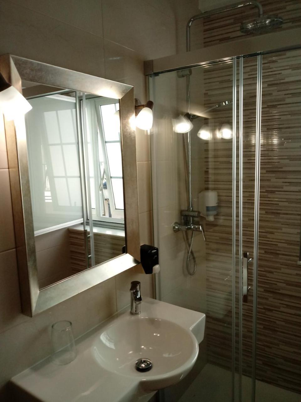 Hotel Bruselas А-Гуарда Экстерьер фото